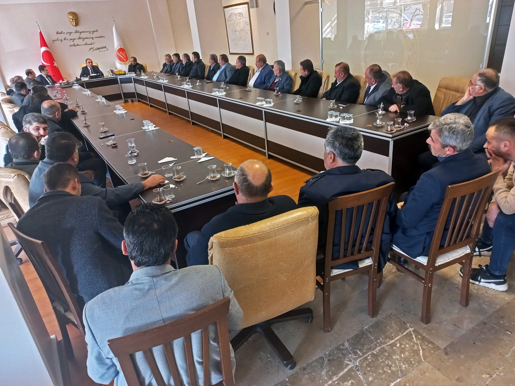 Merkez Köy Muhtarlarından Genel Sekretere Hayırlı Olsun ve Teşekkür Ziyareti